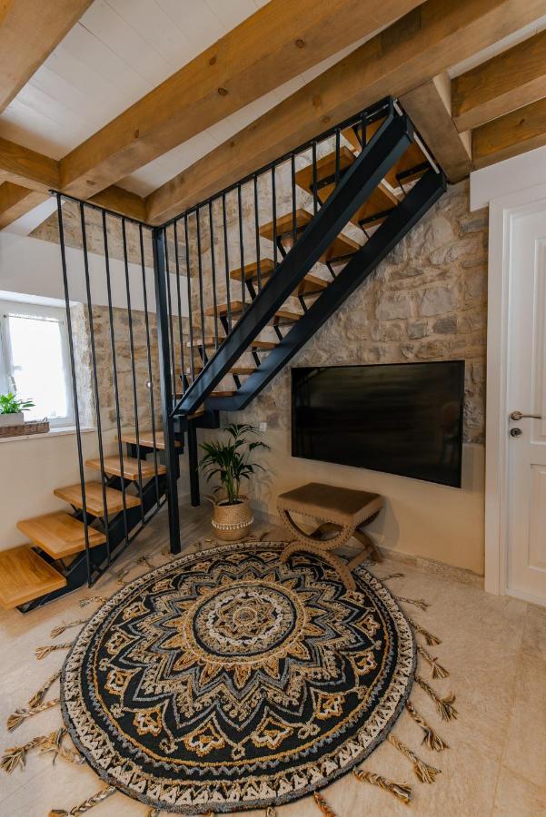 Villa Bante - Luxury Stone House Kaštela Екстериор снимка